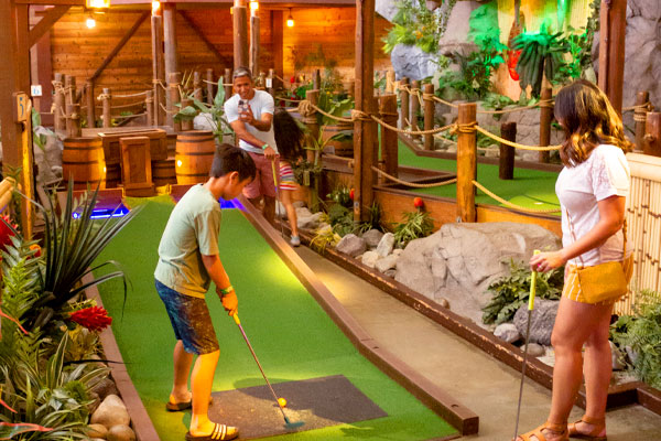 Mini golf at Neptune's Kingdom