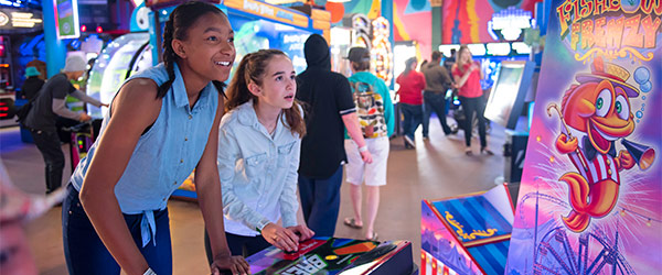 girls in arcade